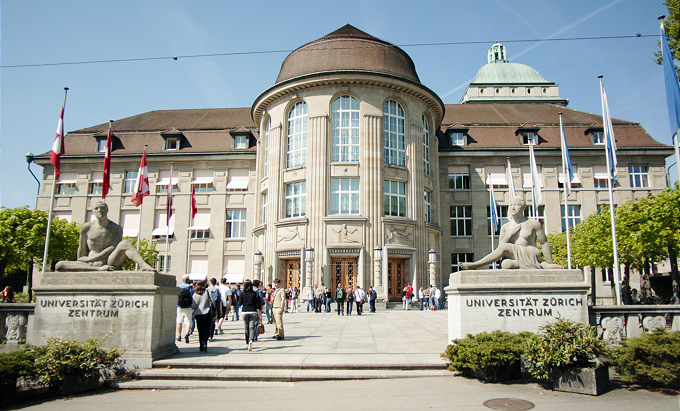  Hauptgebäude der Universität Zürich 